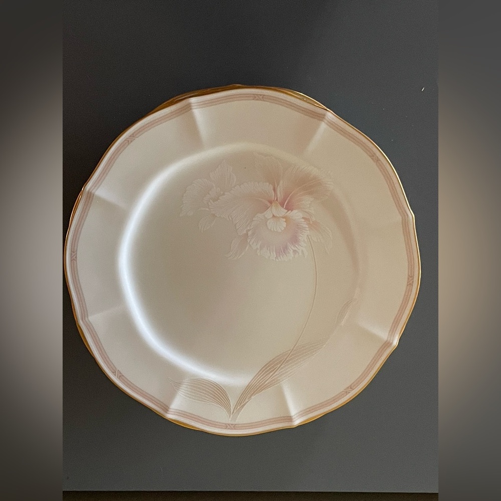 🌟Like New🌟  Coveted Noritake Imperial Blossom China Set 37 Piece Service for 8 - Picture 8 of 16